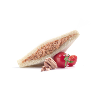 Sándwich De Atún Con Tomate