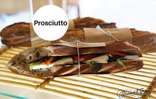 Sandwich cu prosciutto