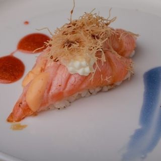 s18. Sake scottato  - salmone scottato , maionese , salsa teriyaki