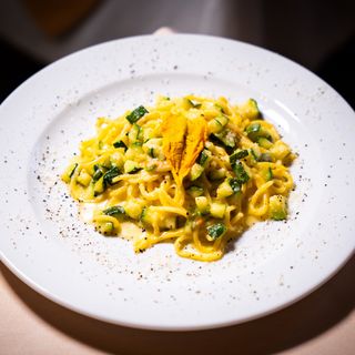 Tonnarelli Cacio, Pepe, Zucchine e Fiori di Zucca