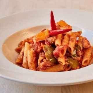 RIGATONI AL POLLO PICANTE