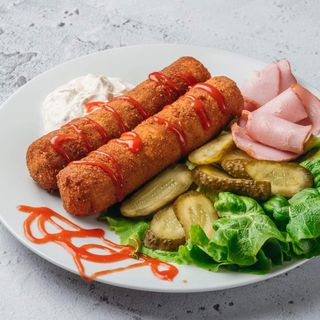 Pohovana palačinka sa šunkom, sirom, pavlakom i tartar sosom