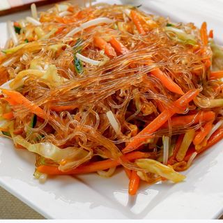 Spaghetti di soia con verdure