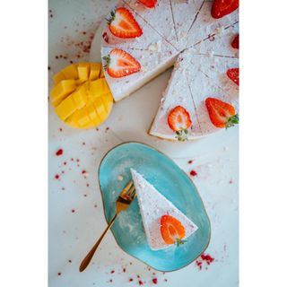 Sernik truskawka-mango