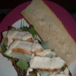 Bocadillo Pollo Asado Y Salsa César