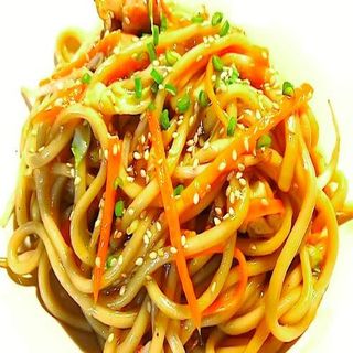 Tallarines Yaki Udon