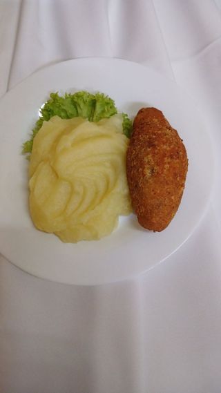 Котлетка по- Київськи з пюрешечкою (300г)