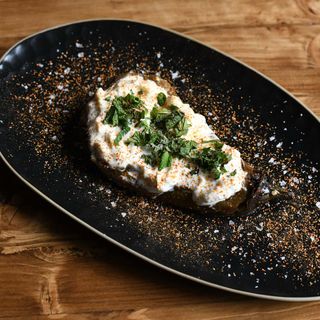 Berenjena al carbón  con crema de stracciatella