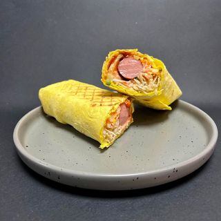 Хот-дог в лаваші з молочною сосискою (200г)