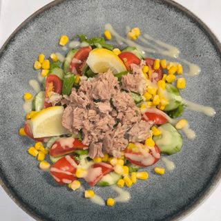 Салата Туна