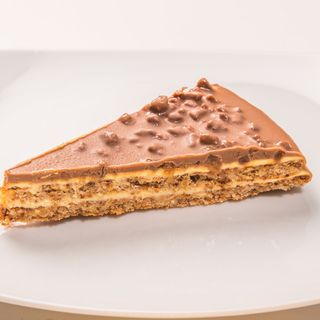 Tarta crocanti + bebida caliente