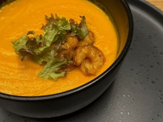 Вершковий суп з гарбузон і креветками (350g)