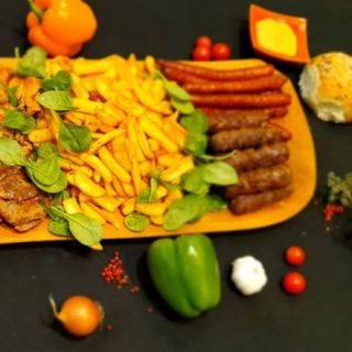 Platou Mix Grill pentru 2-3 persoane