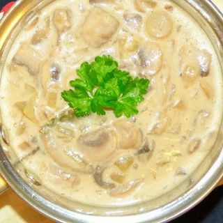 CIULAMA DE CIUPERCI CU MAMALIGA