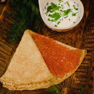 Bliny con uova di salmone