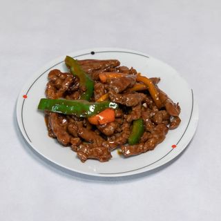 Ternera con Pimientos Verdes