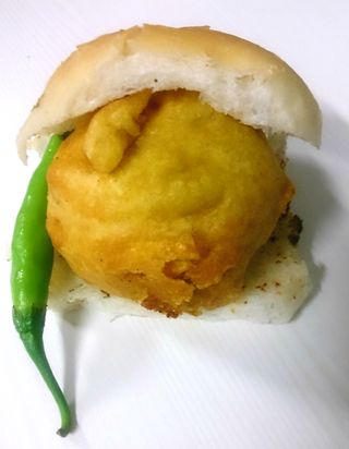 Vada pav