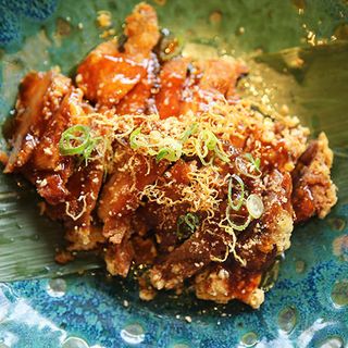 Pato Shanghai Mama Crujiente en Salsa de Almendras