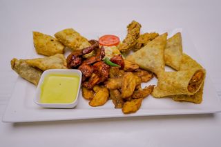 Samosa & Spring Roll Platter