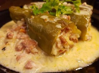 Пълнени чушки кайма ,ориз 