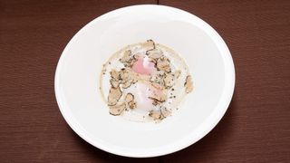 L'uovo, il Monte Veronese, il tartufo