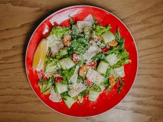 Салат з есколаром та мідіями (200/30g)