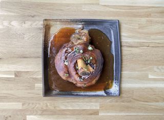 Джолан с кост  със сос барбекю (0.450кг.)