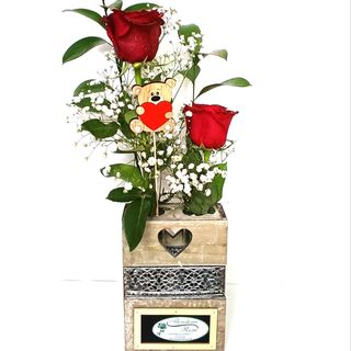 Jarrón2 rosas naturales,oso amoroso. 