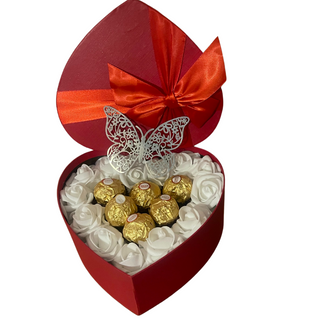 Flower box coeur 15 roses  / artificielles +6 chocolat ferero 