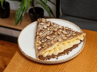 Млинець з бананом та шоколадом