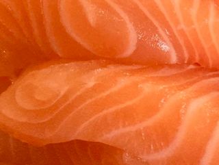 Слабосолоний лосось (50g)