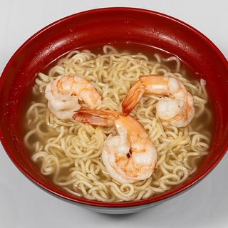 4.Ramen con langostinos