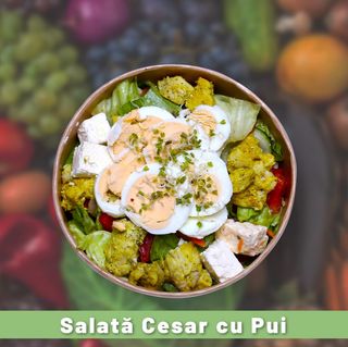 Salată Caesar cu pui