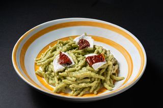 Pasta Trofie Con Pesto Genovés