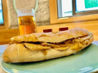 Bocadillo De Jamón Asado