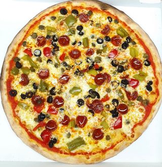 Pizza Con Embutido Zíngara (33 Cm.)
