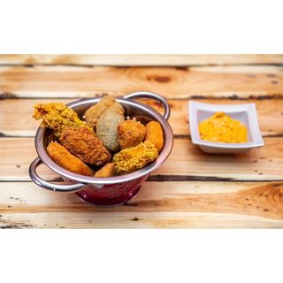 Crispy Bucket mixt (2 persoane)