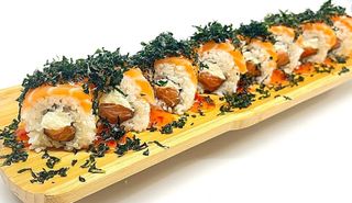  Uramaki Salmon Plus