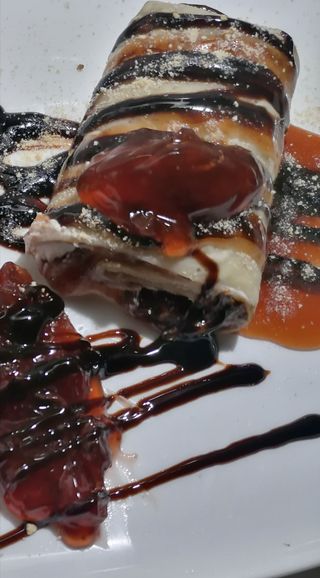 Palačinka sa voćnim nadevom