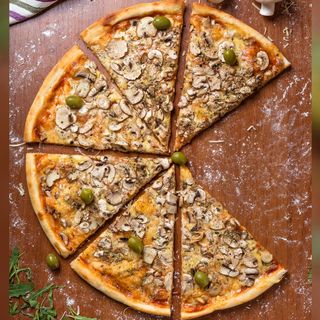 Funghi pizza