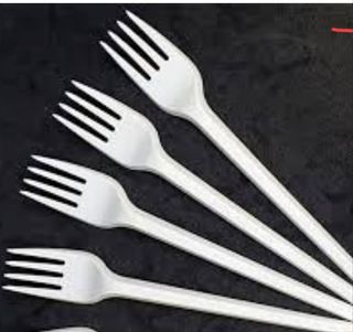 Tenedor de plástico 