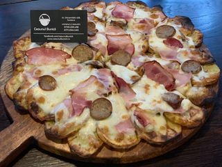 Pizza carne pe blat de  scrijele 32 cm