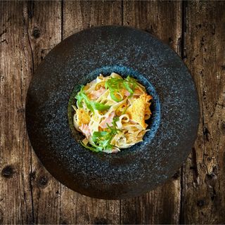 Füstölt lazacos rukkolás tagliatelle/ Tagliatelle cu Somon Afumat și rucola