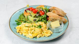 Śniadanie z Jajecznicą