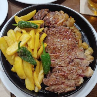 Entrecot Con Patatas O Ensalada