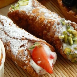 2 Mini Cannolis surtidos