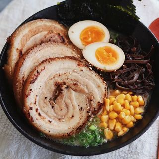 122.Ramen&udon in brodo tonkotsu 豚骨拉面