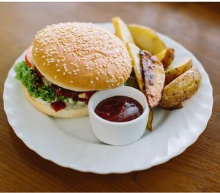 Бургер МЕНЮ зі свинячим біфштексом    