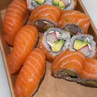 Combo sushi Nora 06 ( 11 unidad )