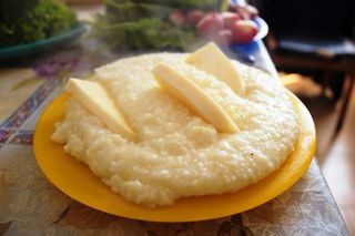 ღომი სულგუნით